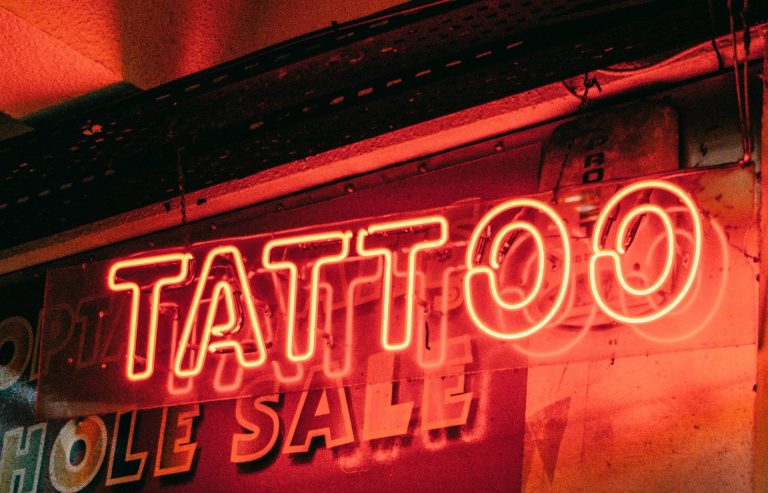 Tattoo natpis u Hornet Tattoo Studiju